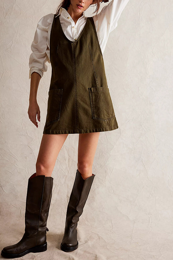 Sophisticated Dress with a Clean Classic Look