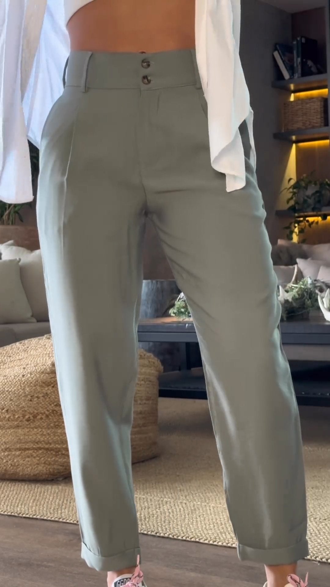 Beautifully Crafted Pants in a Classic Style