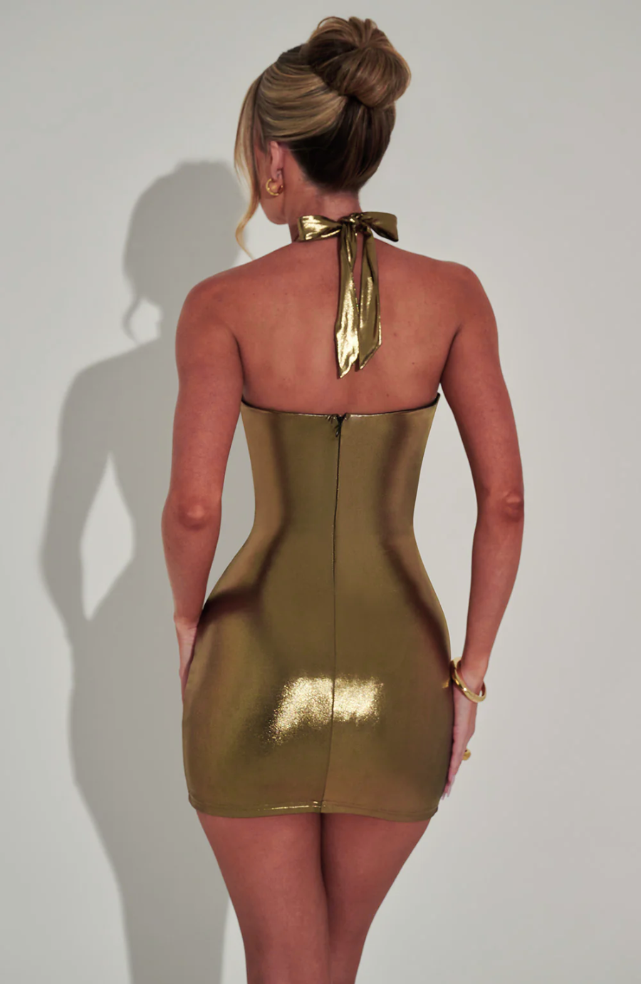 Gracefully Styled Dress for Any Occasion