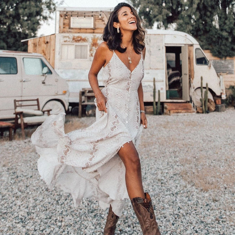 Beautifully Crafted Dress in a Classic Style