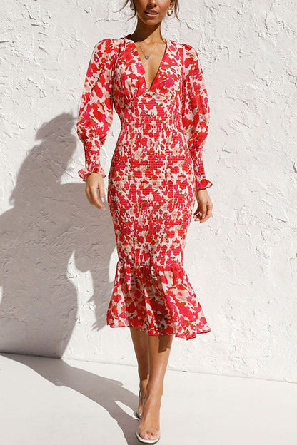 Classic Vintage Dress with a Flattering Fit