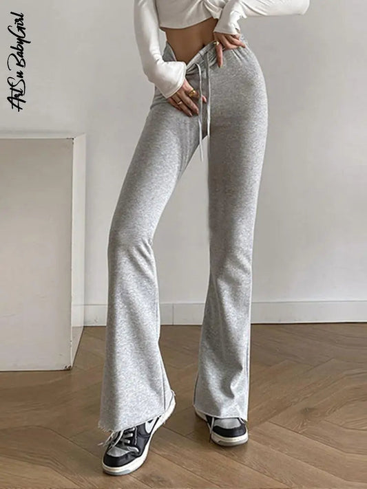 Classic Vintage Pants with a Flattering Fit