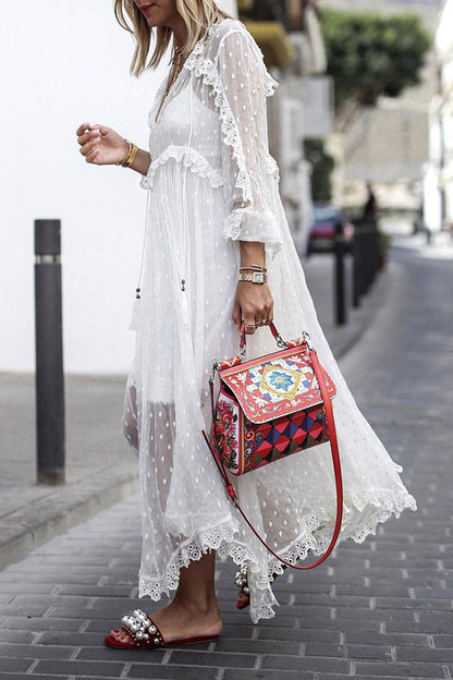 Well Tailored Dress with a Graceful Silhouette