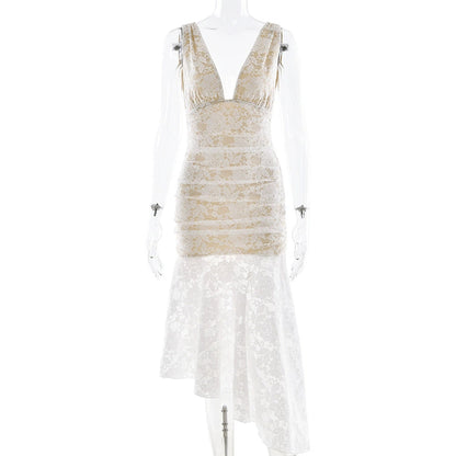 Well Tailored Dress with a Graceful Silhouette