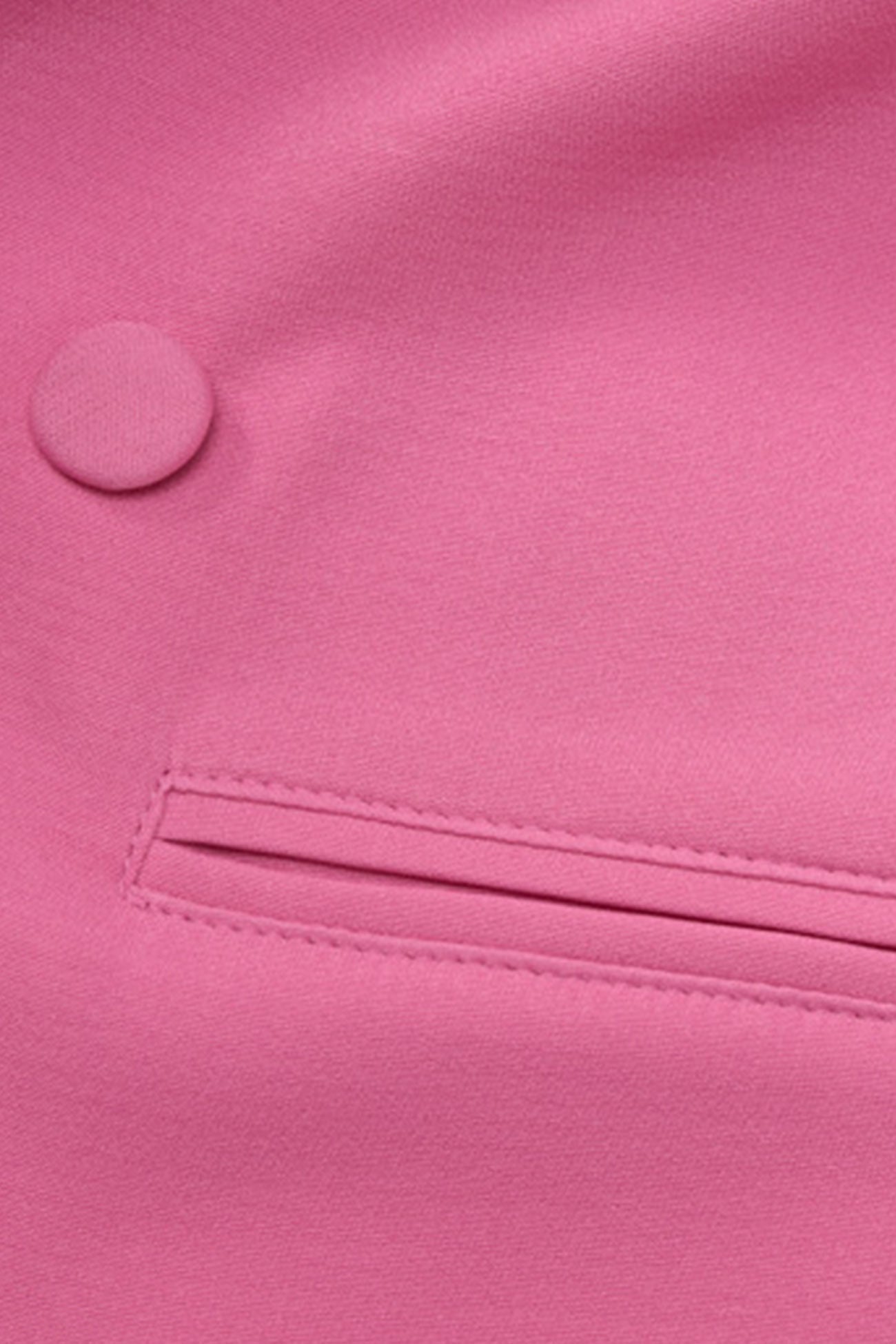 Beautifully Finished Garment in a Timeless Design