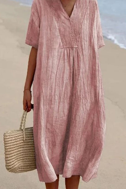 Effortlessly Elegant Dress with a Timeless Design