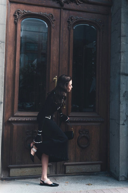 Well Tailored Dress with a Graceful Silhouette