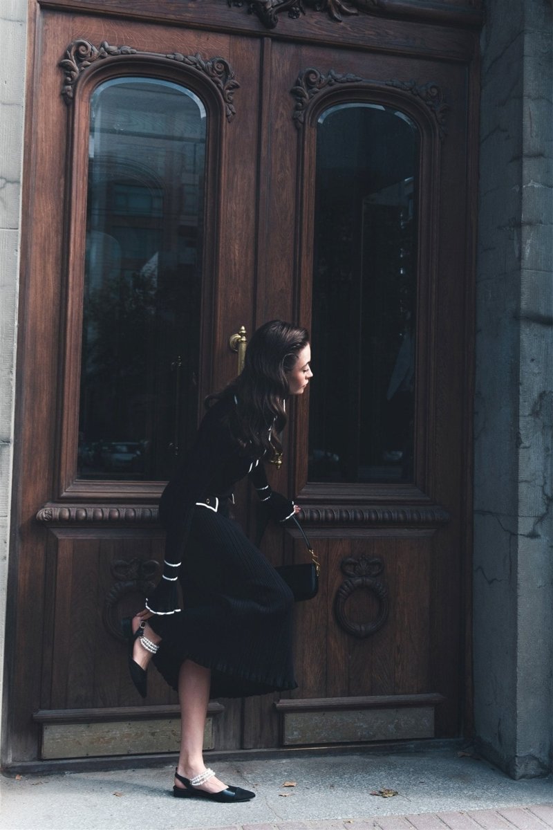 Well Tailored Dress with a Graceful Silhouette