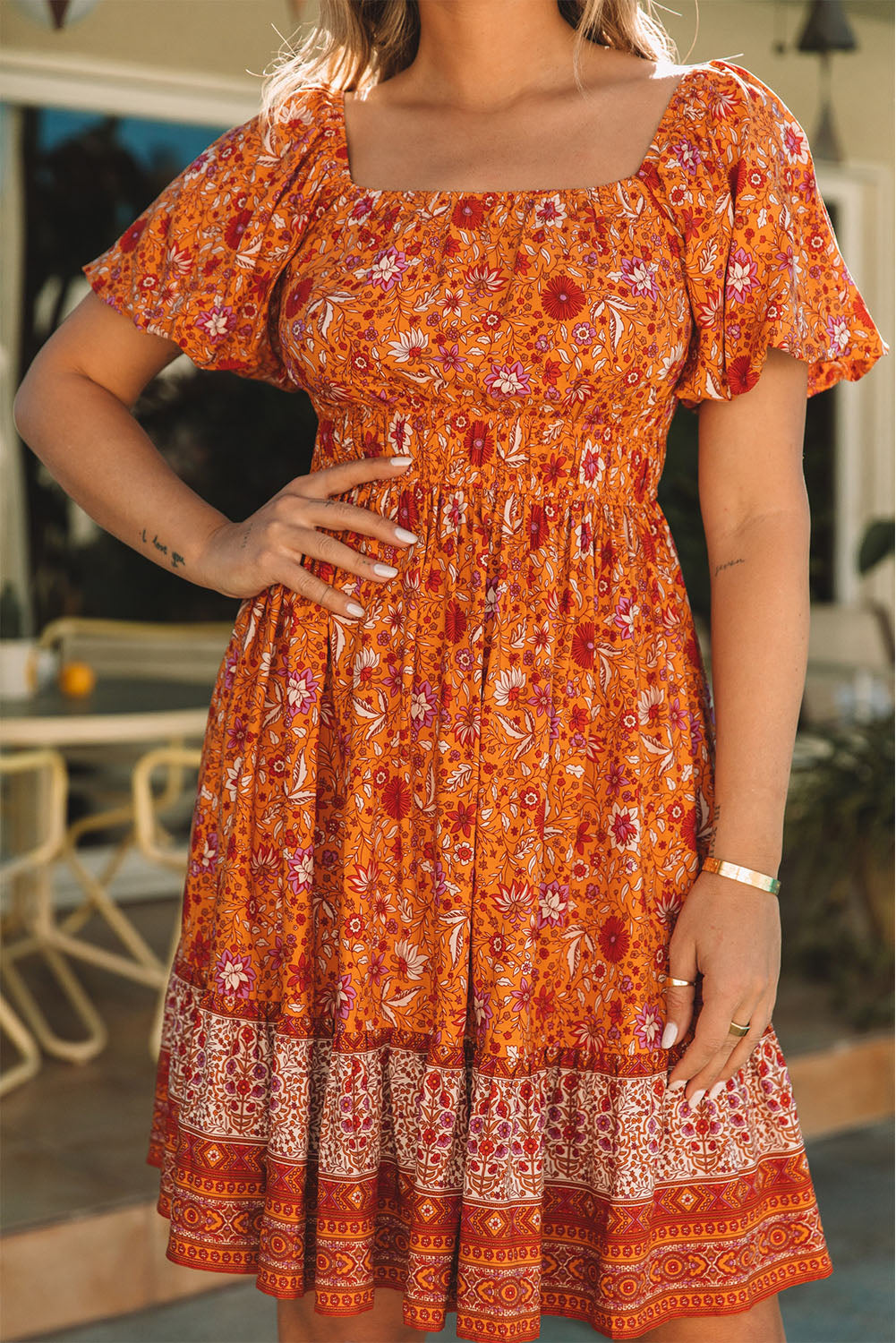 Classic Vintage Dress with a Flattering Fit