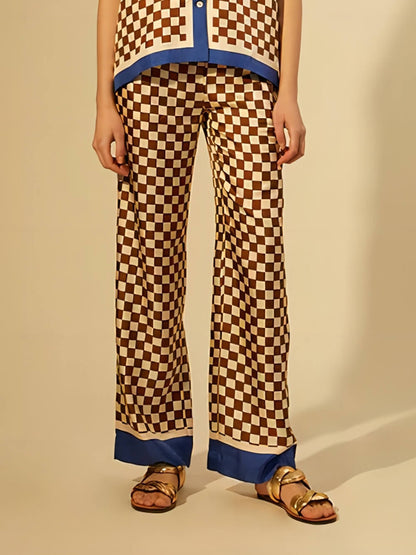 Well Tailored Pants with a Graceful Silhouette