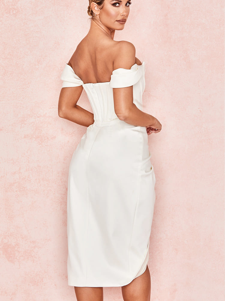 Elegantly Styled Dress for Everyday Wear