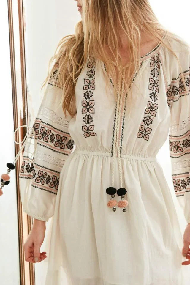 Classic Vintage & Enduringly Stylish Dress
