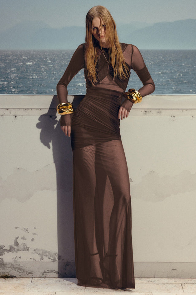 Beautifully Crafted Dress in a Classic Style