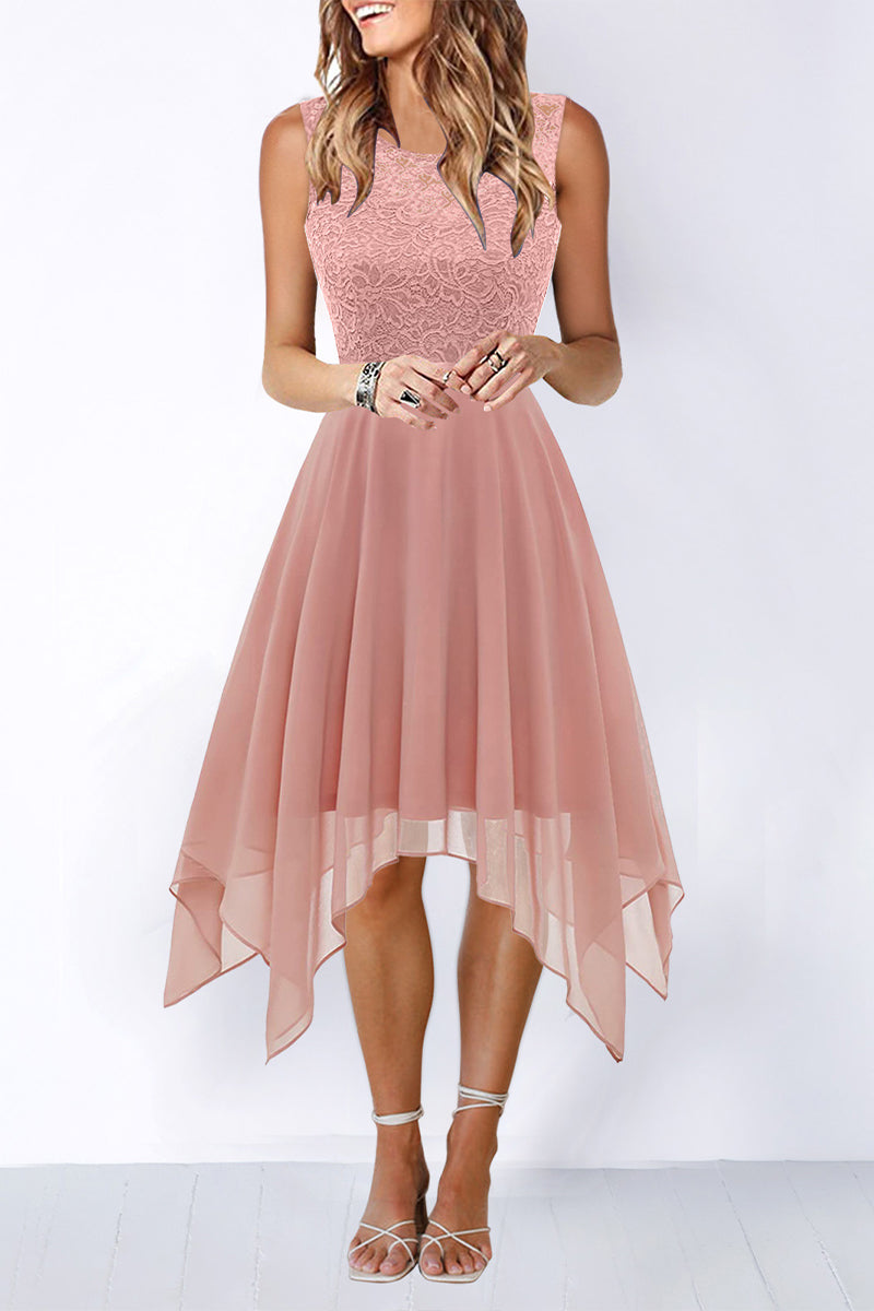 Well Tailored Dress with a Graceful Silhouette