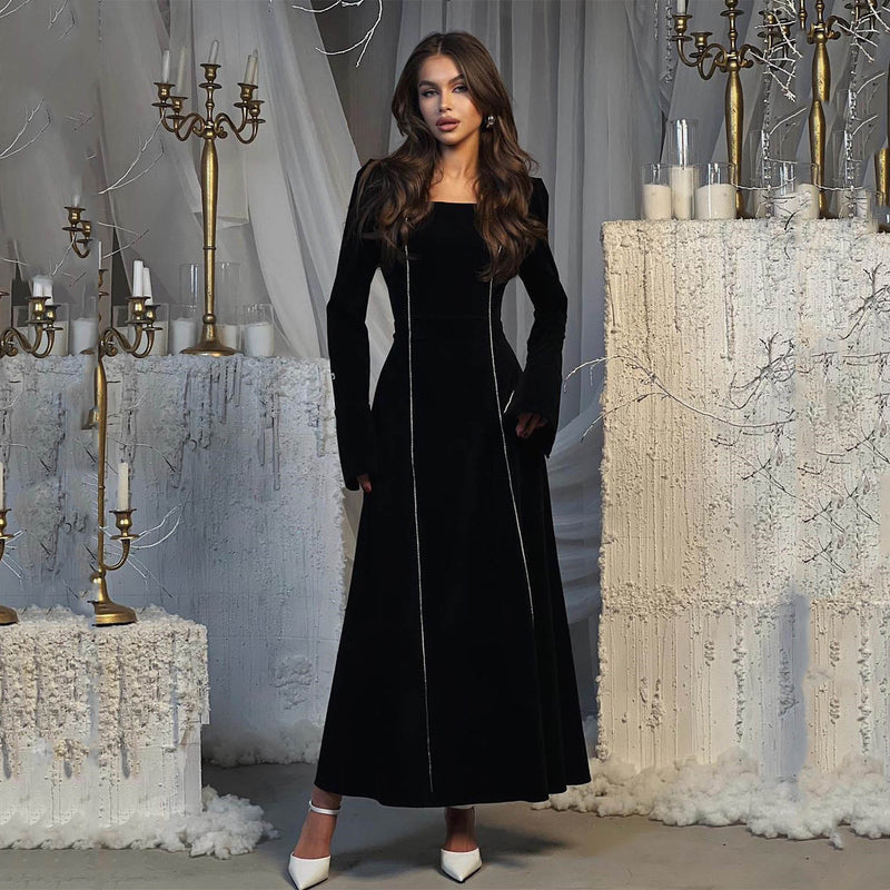 Gracefully Styled Dress for Any Occasion