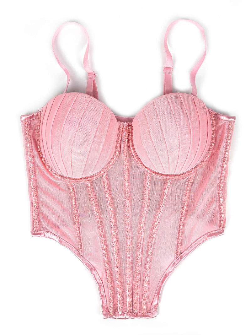 Well Tailored Garment with a Graceful Silhouette