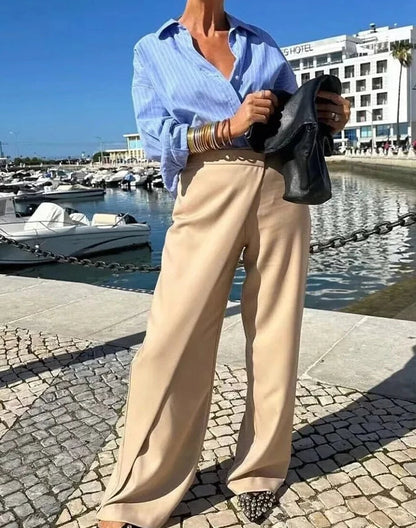 Effortlessly Elegant Pants with a Timeless Design