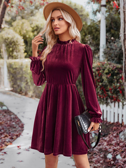 Classic Vintage Dress with a Flattering Fit