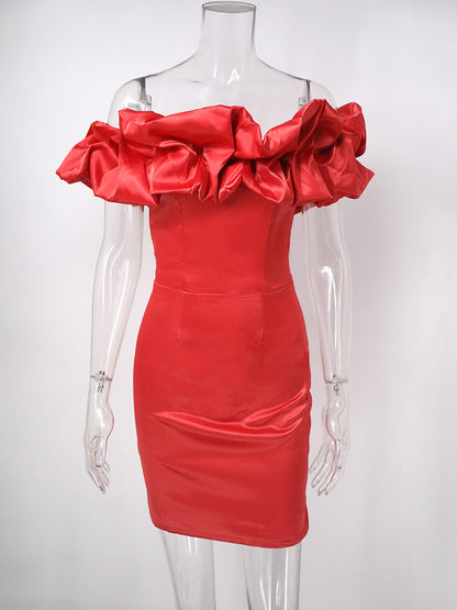 Beautifully Finished Dress in a Timeless Design