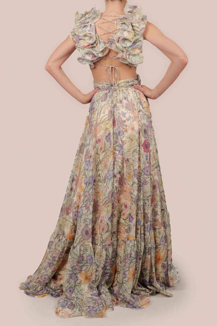 Gracefully Styled Dress for Any Occasion