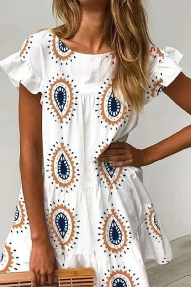 Effortlessly Elegant Dress with a Timeless Design
