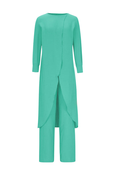 Elegantly Styled Pants for Everyday Wear