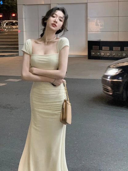 Sophisticated Dress with a Clean Classic Look
