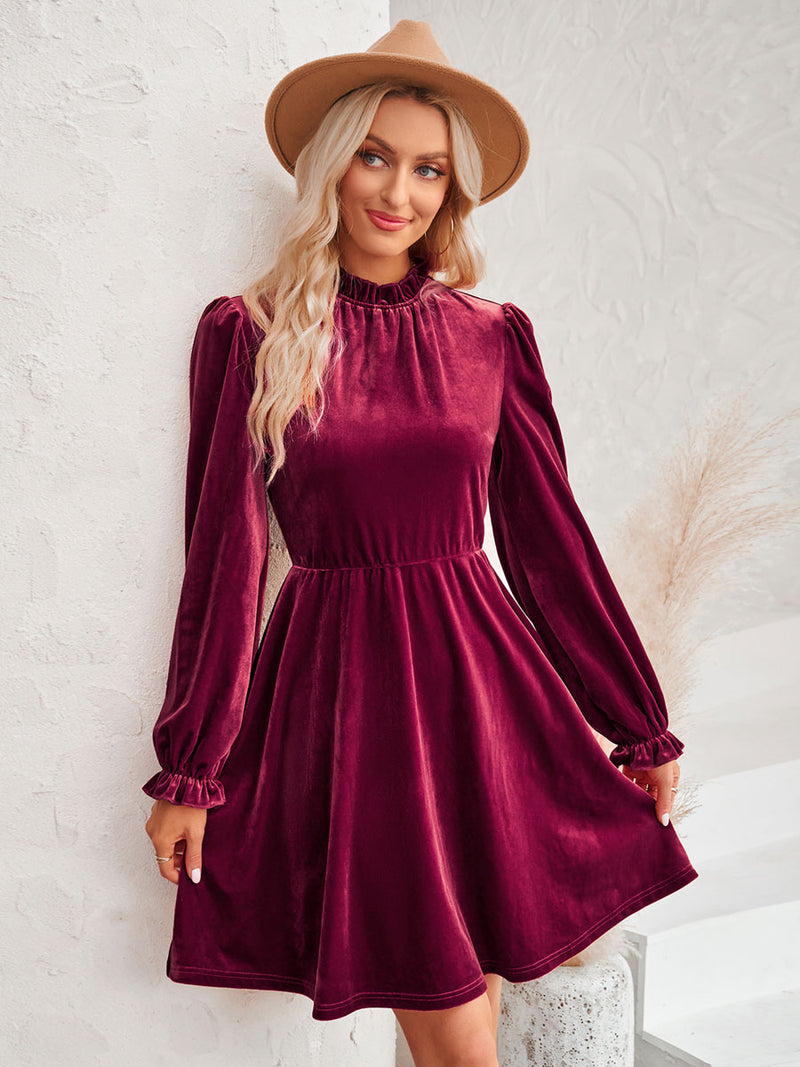Classic Vintage Dress with a Flattering Fit