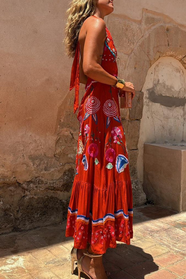 Beautifully Finished Dress in a Timeless Design
