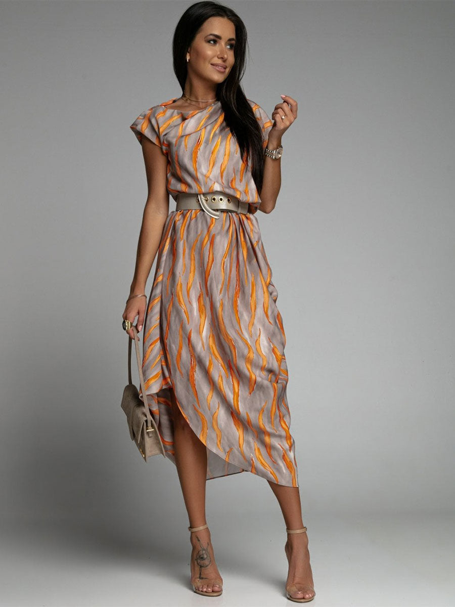 Well Tailored Dress with a Graceful Silhouette