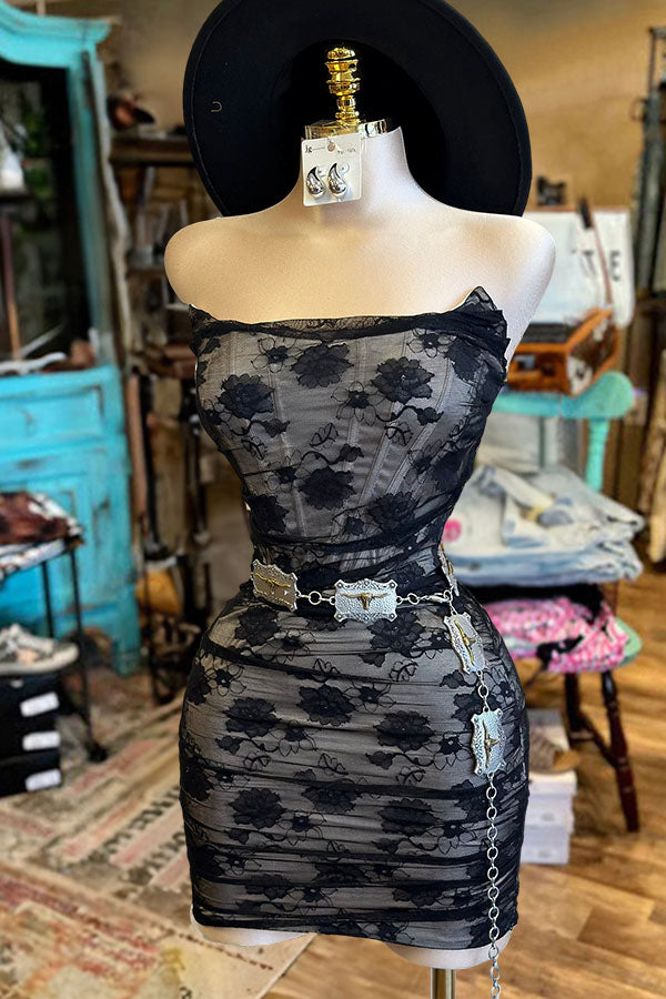 Beautifully Crafted Dress in a Classic Style