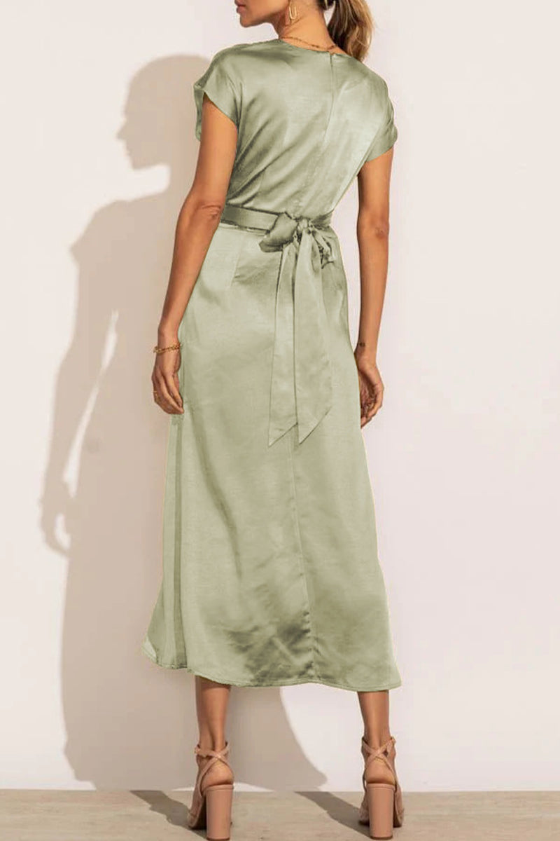 Polished Dress with an Effortless Classic Look