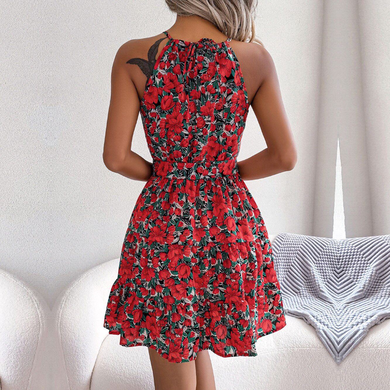 Classic Vintage & Enduringly Stylish Dress