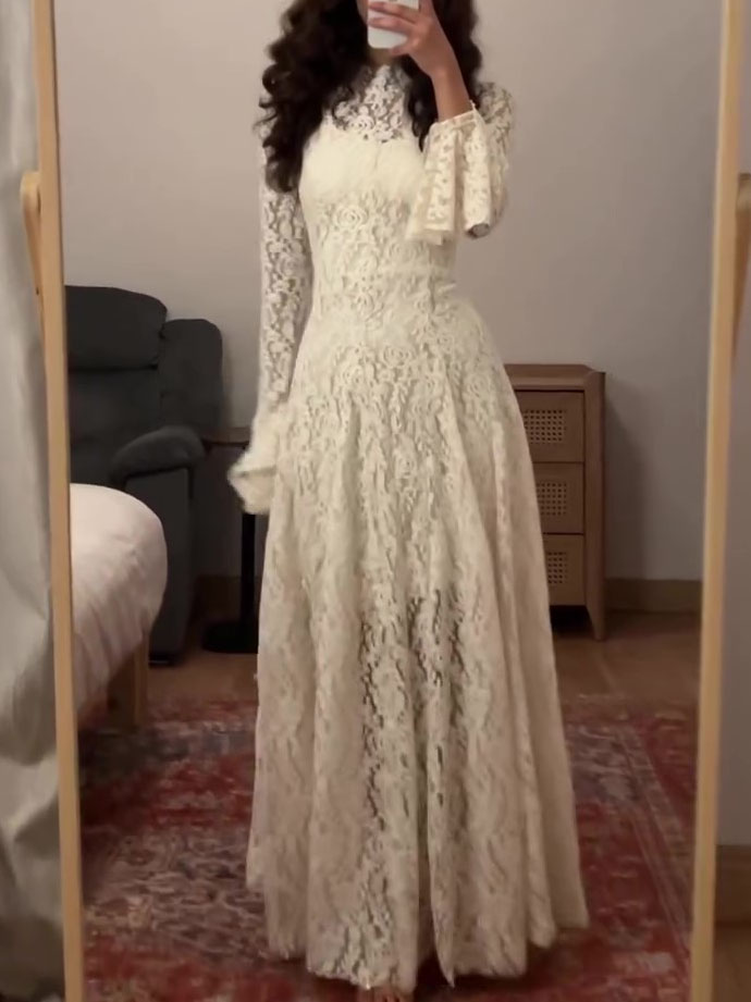 Classic Vintage & Enduringly Stylish Dress