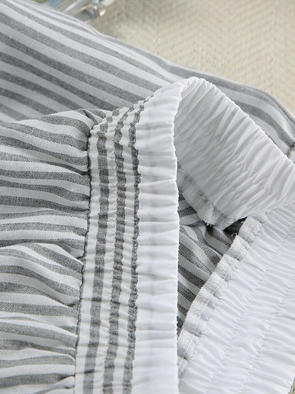 Effortlessly Elegant Pants with a Timeless Design