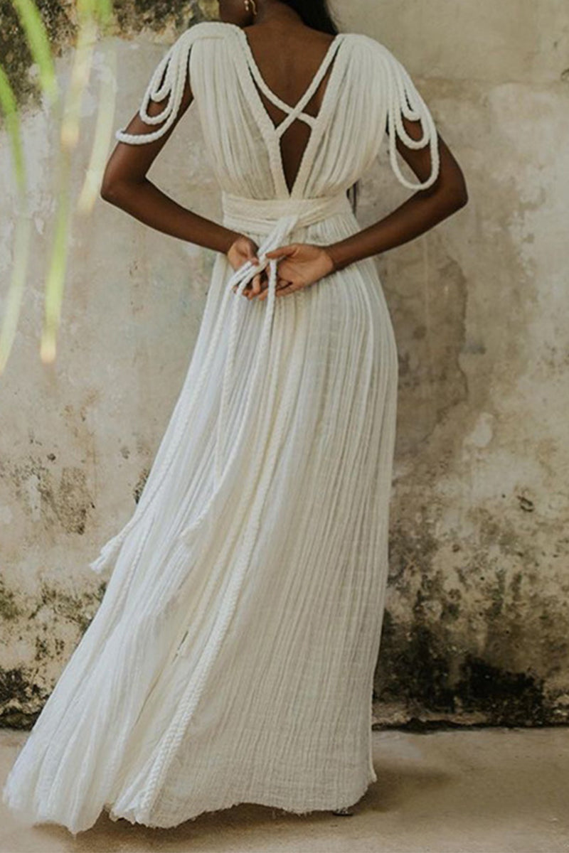 Beautifully Finished Dress in a Timeless Design