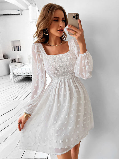 Beautifully Finished Dress in a Timeless Design
