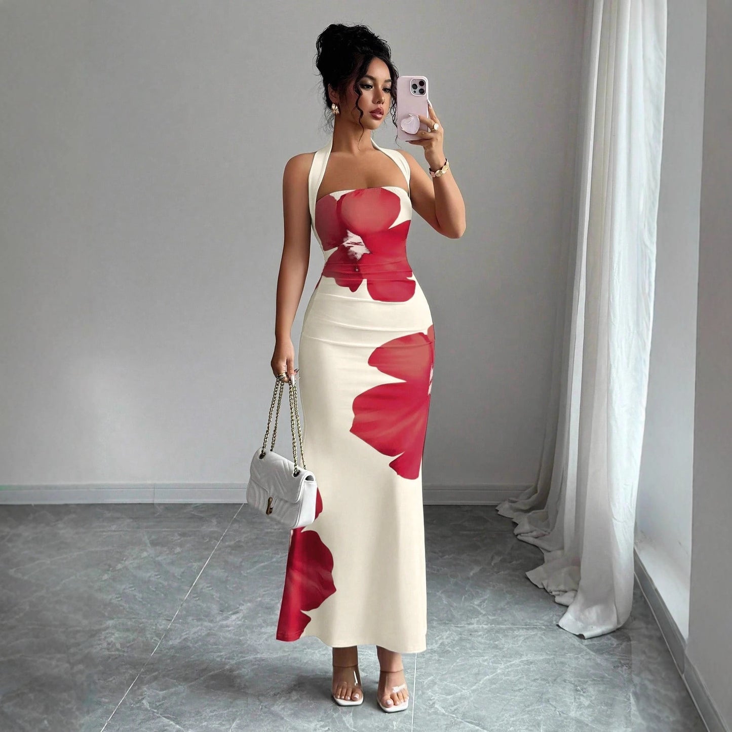 Beautifully Crafted Dress in a Classic Style
