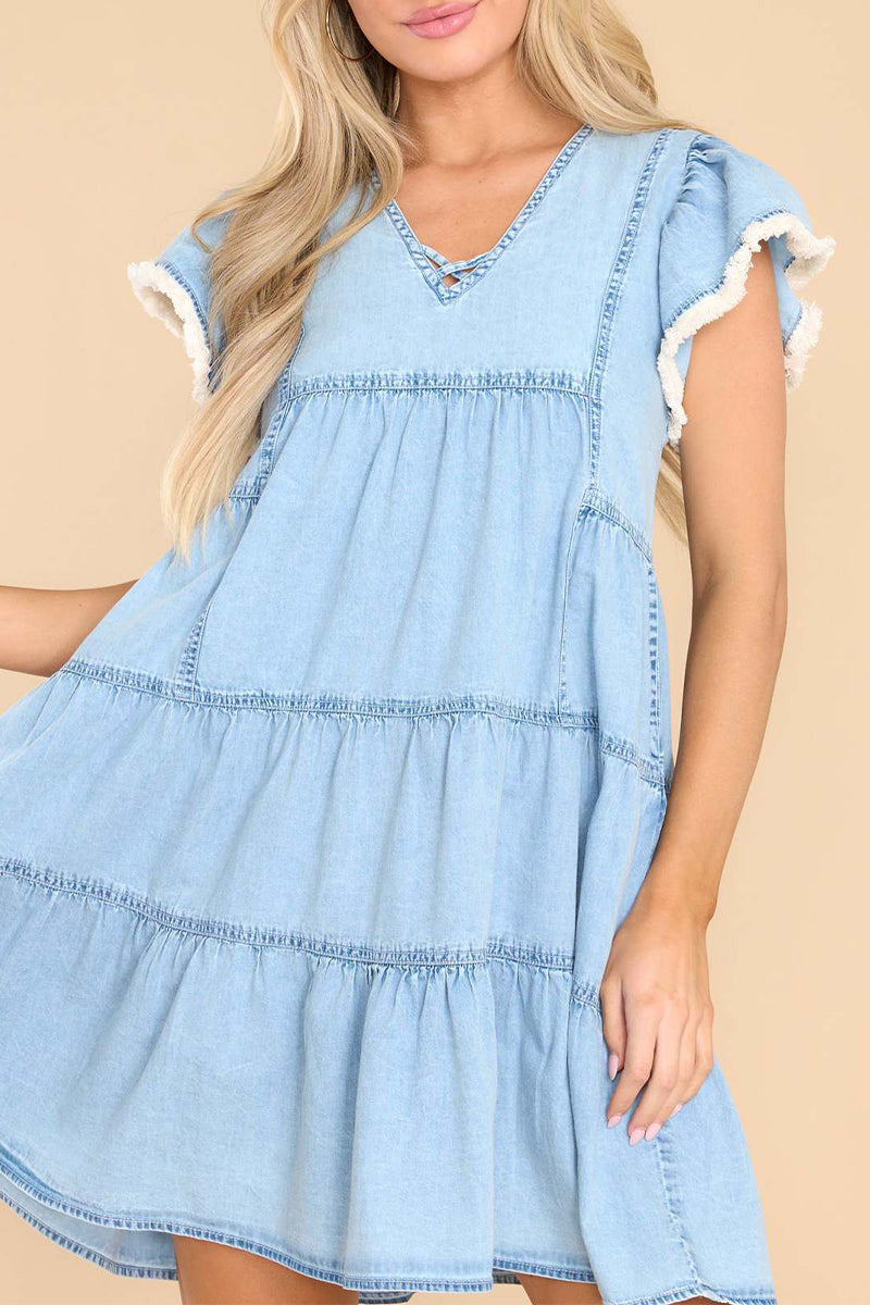 Effortlessly Elegant Dress with a Timeless Design