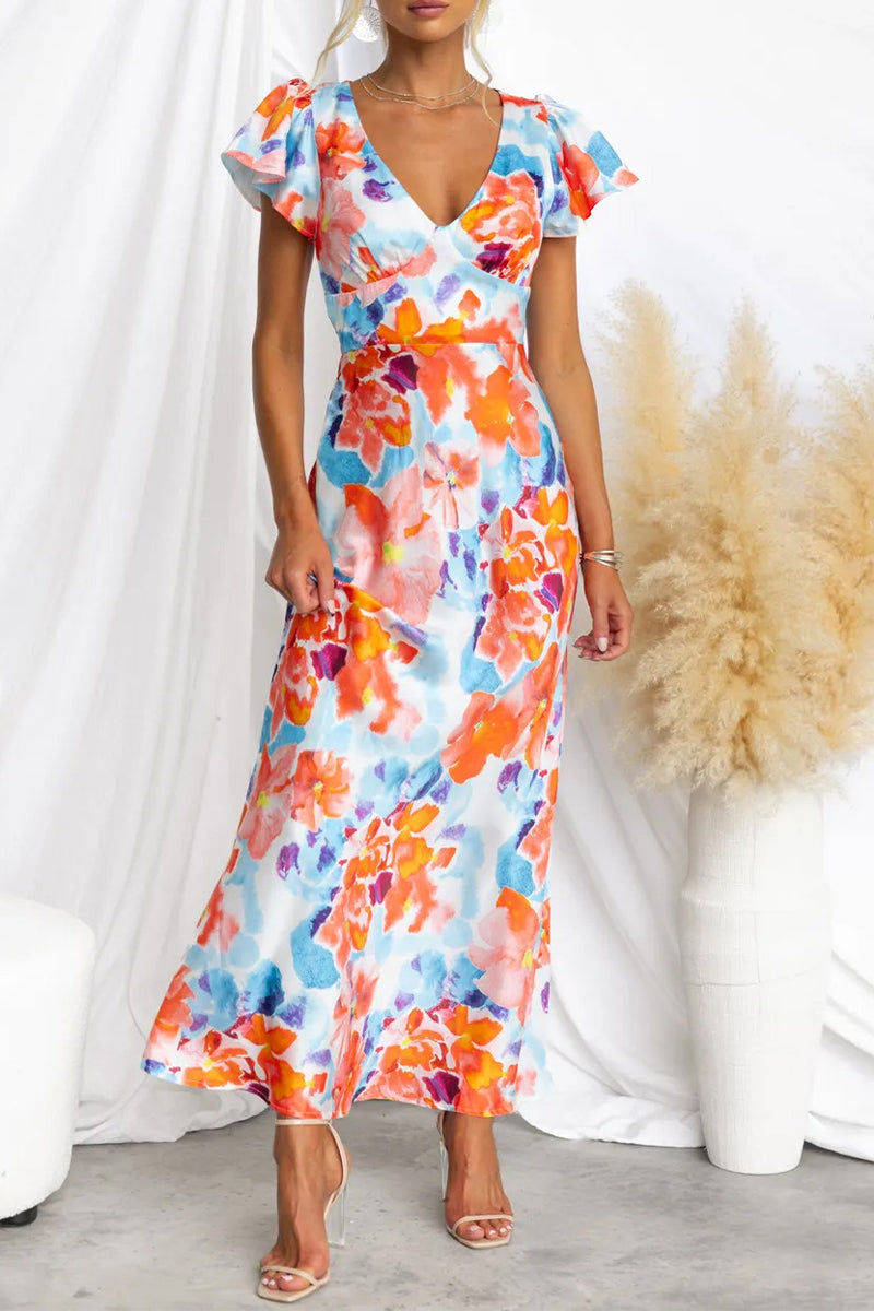 Beautifully Finished Dress in a Timeless Design