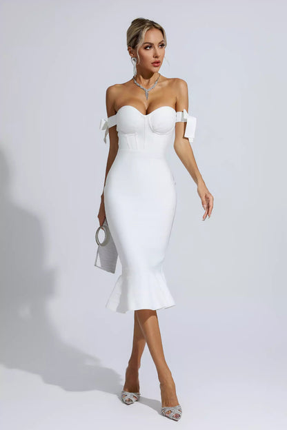 Well Tailored Dress with a Graceful Silhouette