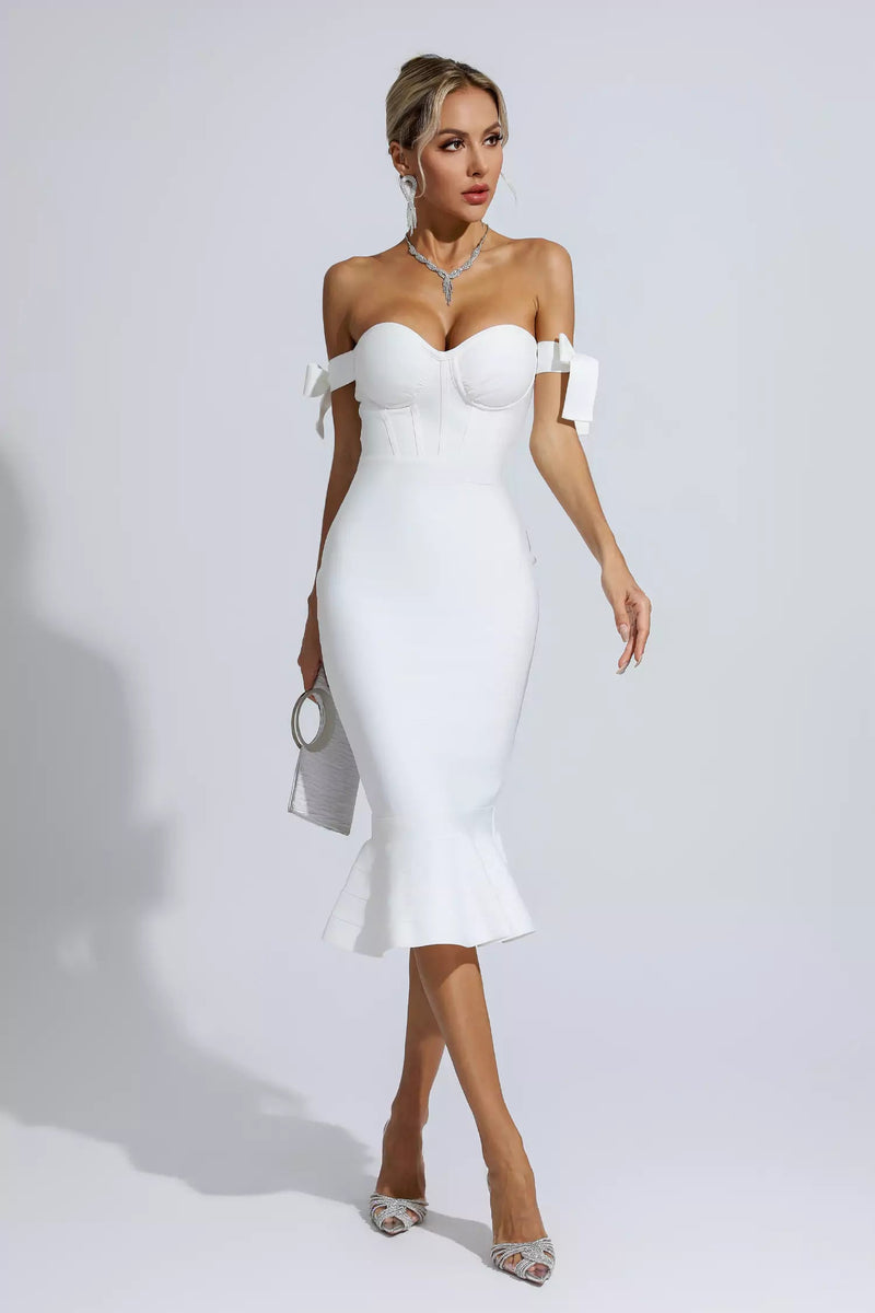 Well Tailored Dress with a Graceful Silhouette