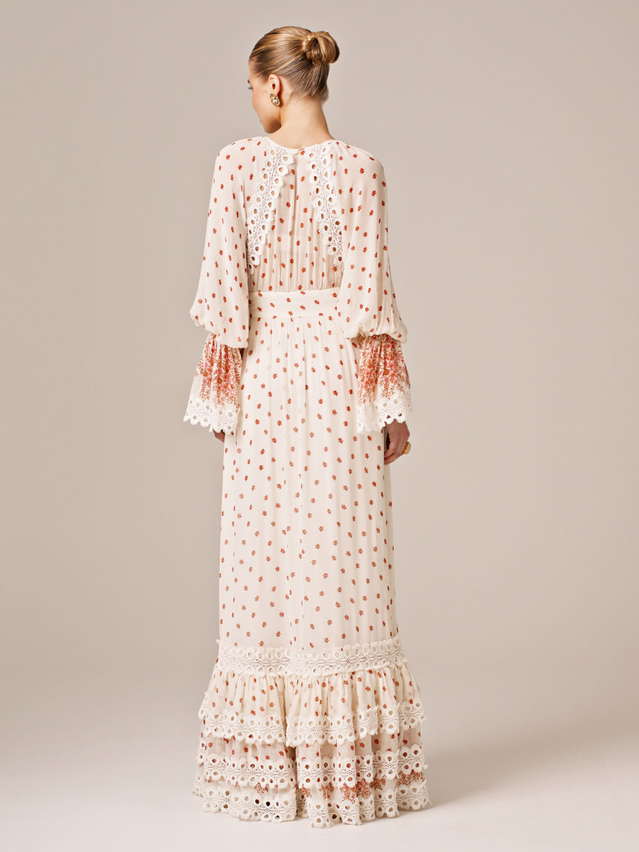 Gracefully Styled Dress for Any Occasion