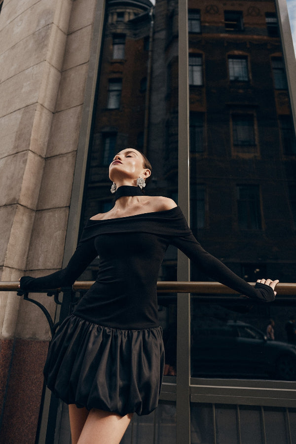Classic Vintage Dress with a Flattering Fit