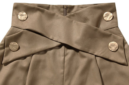Well Tailored Pants with a Graceful Silhouette