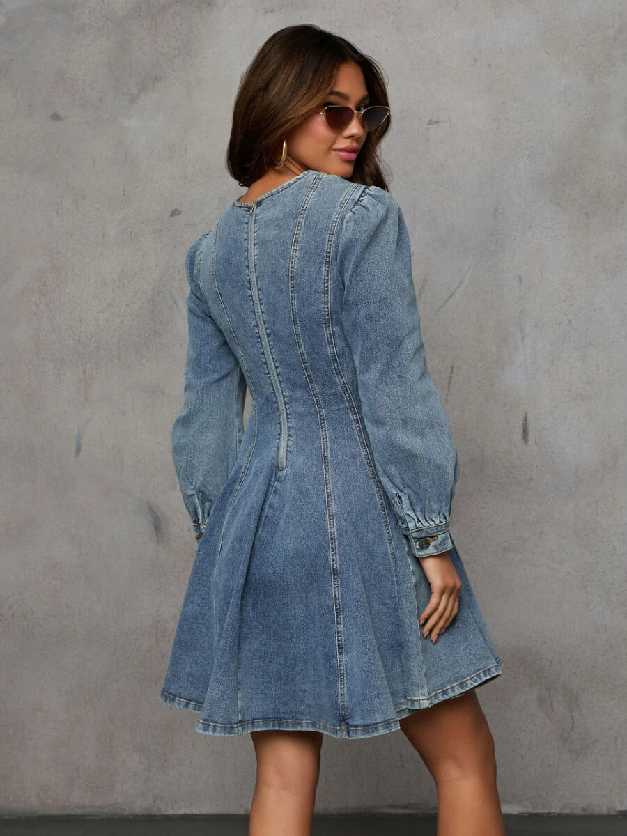 Gracefully Styled Dress for Any Occasion