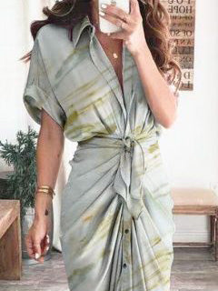 Classic Vintage Dress with a Flattering Fit