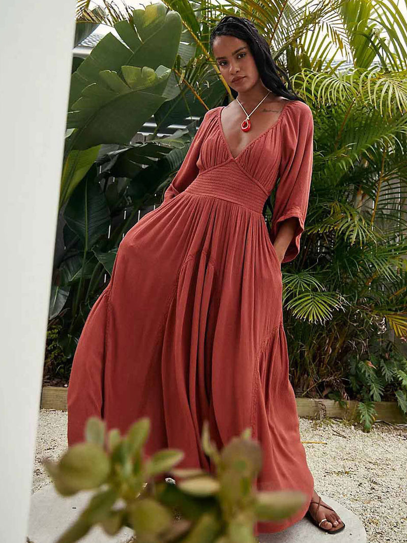 Sophisticated Dress with a Clean Classic Look