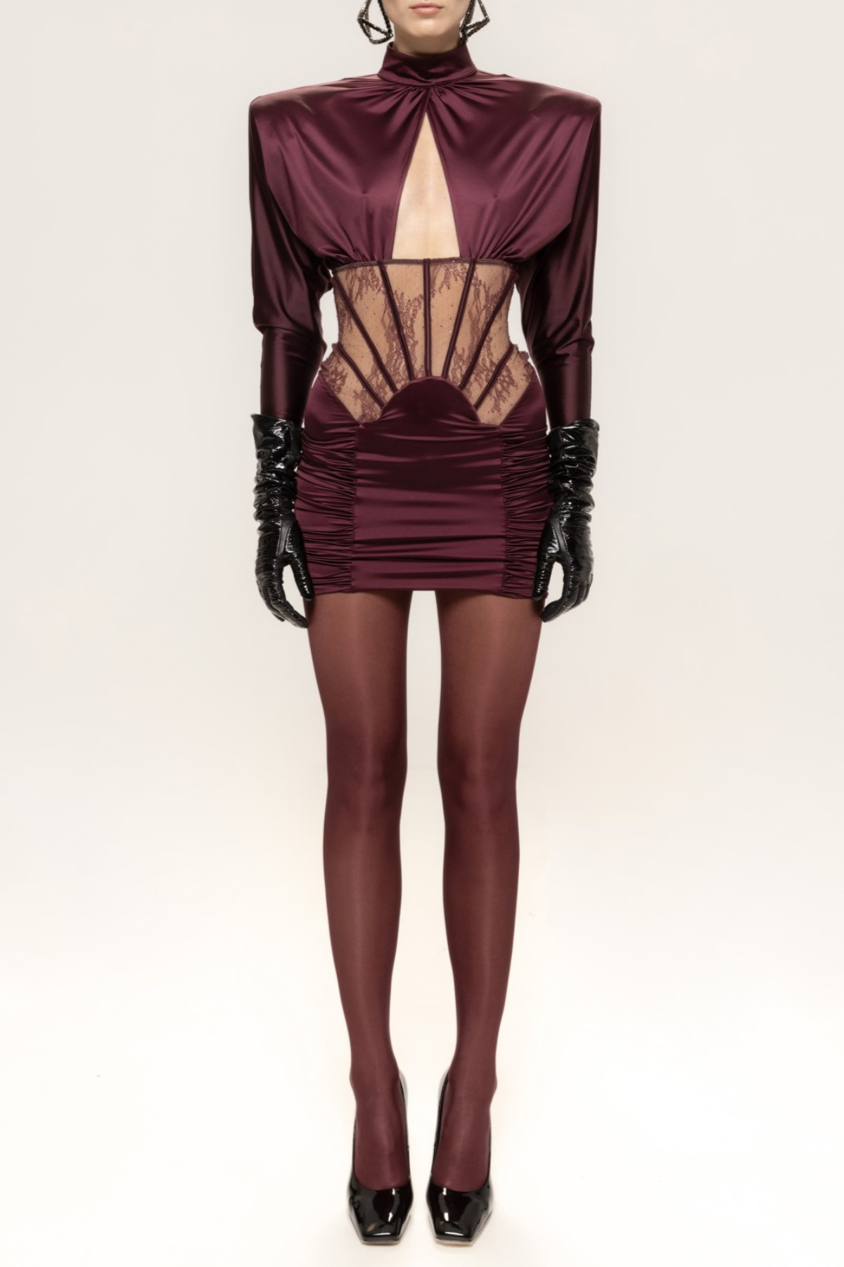 Well Tailored Dress with a Graceful Silhouette