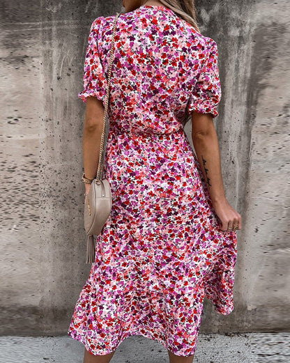 Classic Vintage Dress with a Flattering Fit